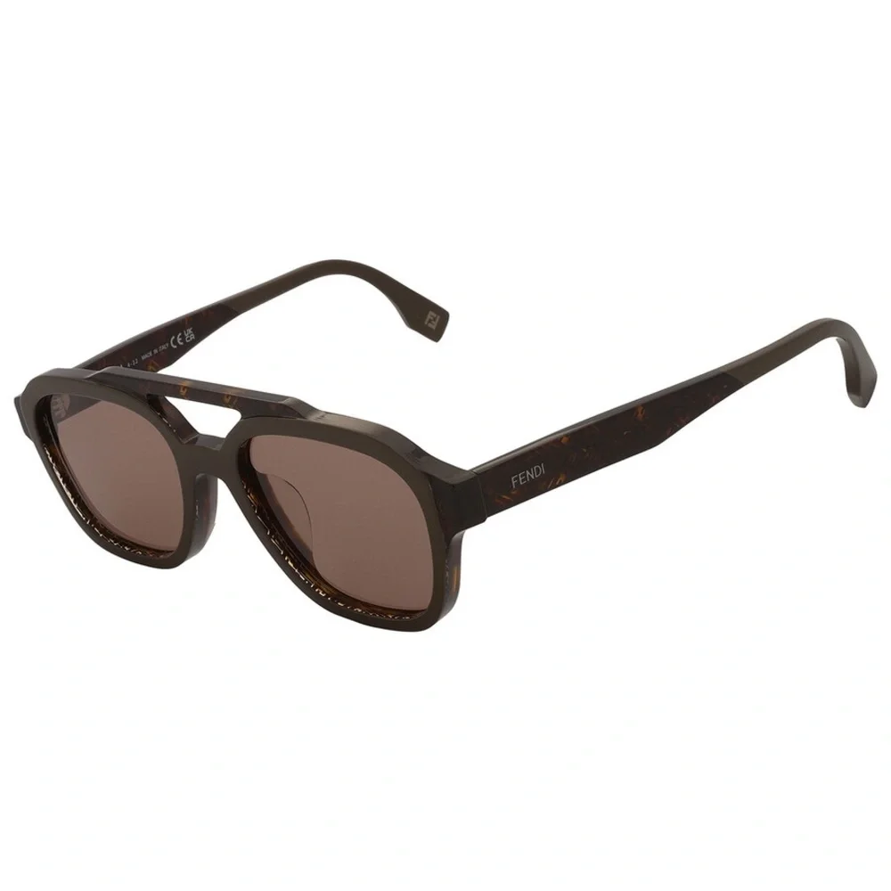 🕶️ NIB Fendi Brown Navigator Sunglasses: FE40076U 50E 52 - Picture 2 of 12